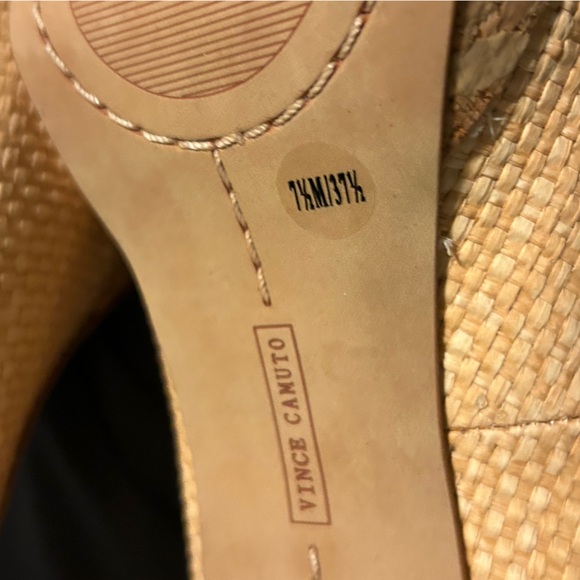 rattan woven beige/tan vince camuto heels size 7.5 - Picture 2 of 3